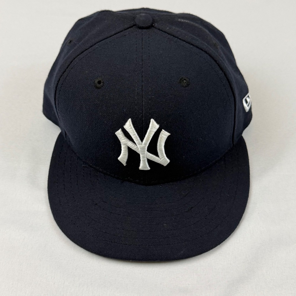 New Era Fitted Hat Mens Size 7 Navy Blue NY Yankees 59FIFTY Authentic On-Field